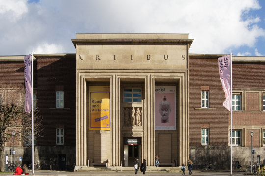 Museum Kunstpalast, Düsseldorf, Außenansicht, 2014. Foto: jvf