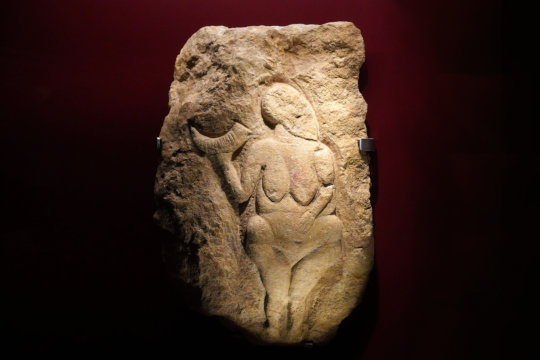 Vénus de Laussel, um 29000 v. Chr., Arts et préhistoire, Musée de l'homme, Paris. Foto: jvf