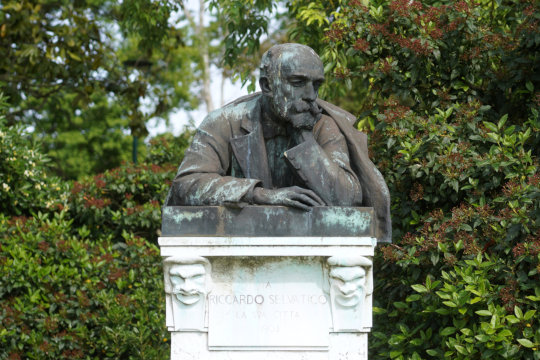 Denkmal für Riccardo Selvatico in den Giardini pubblici, Venedig. Foto: jvf